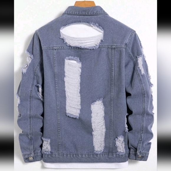 NEW ✨️ GRAY / BLUE DISTRESSED DENIM JEANS JACKET SIZE S - Picture 4 of 6